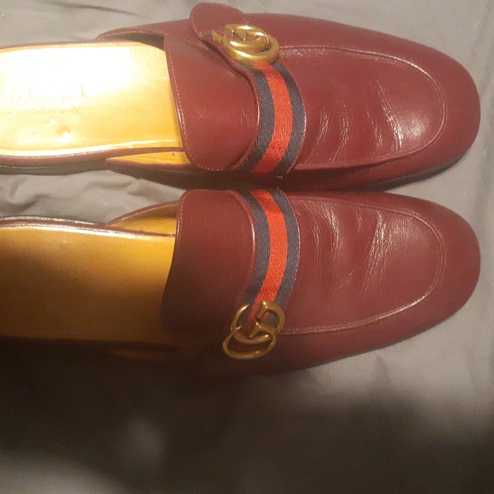Size 9 gucci loafers